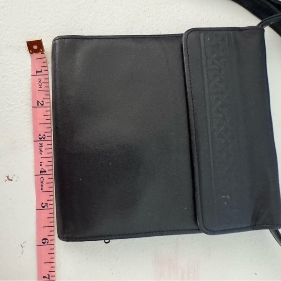 Amanda Smith Black Leather Wallet - Picture 5 of 6